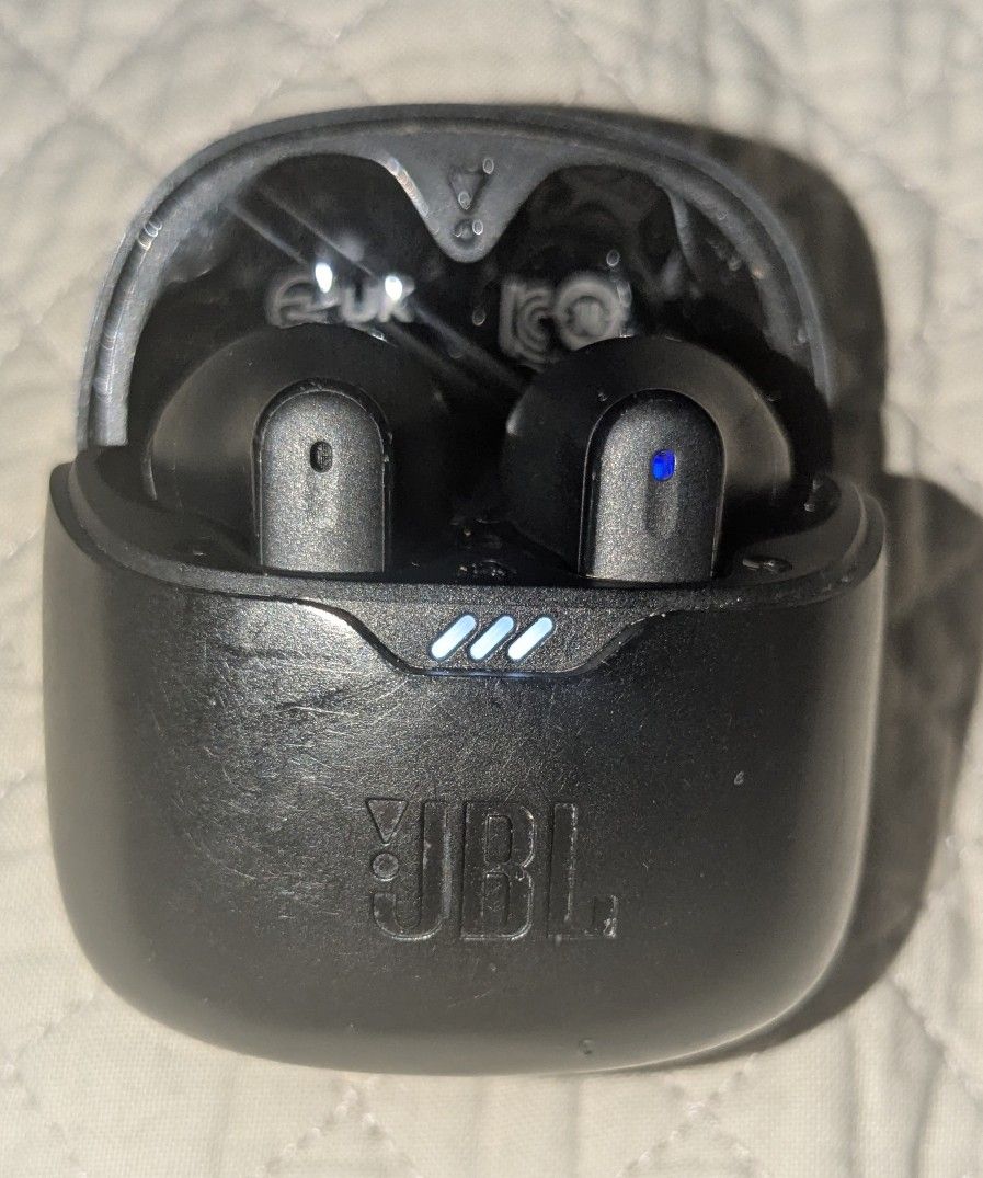 JBL Tune Earbuds