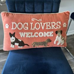 Dog Lovers Welcome 19” x 11” Decorative Zipper Pillow 