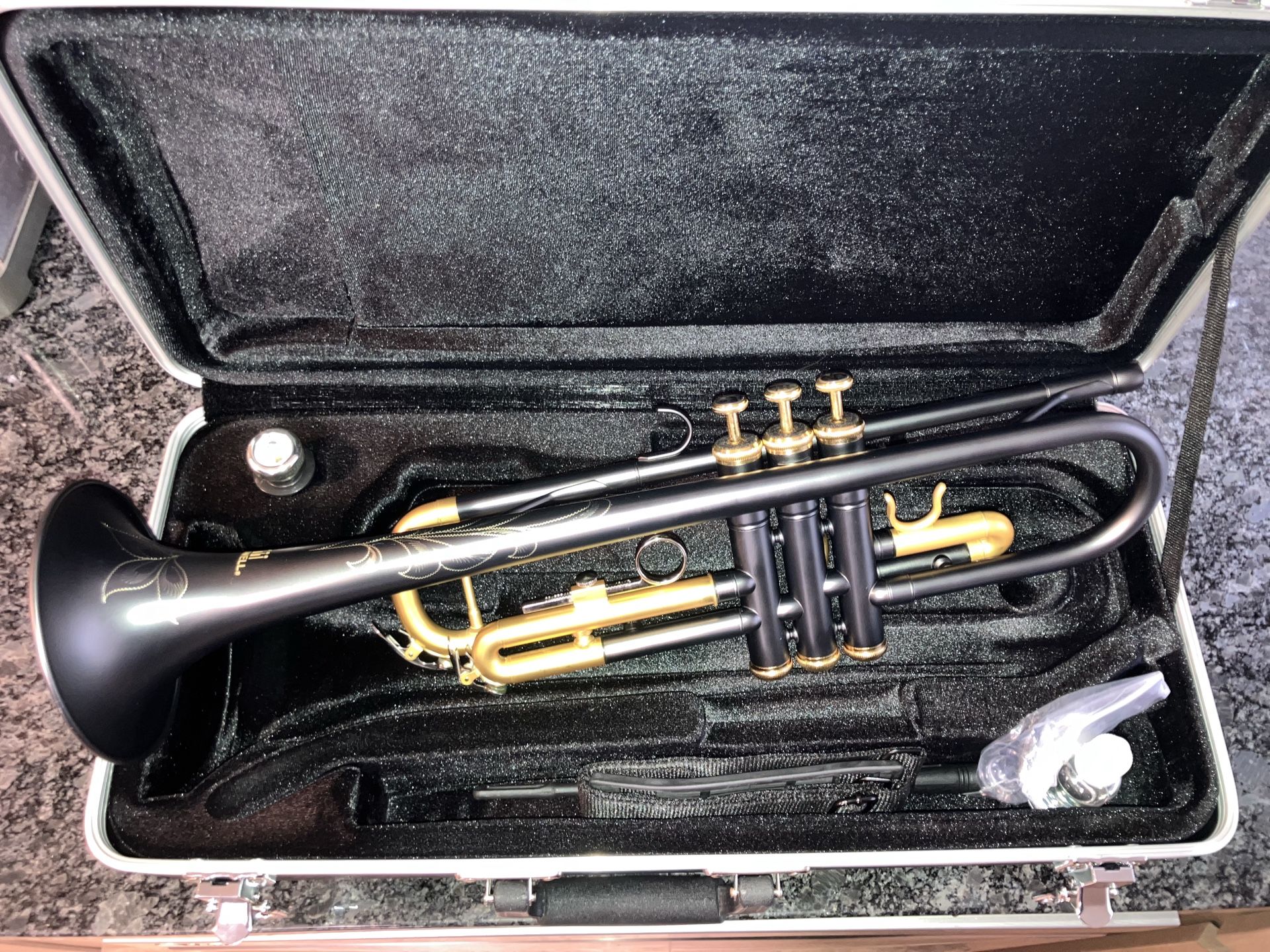 Rowell Black Trumpet and Case