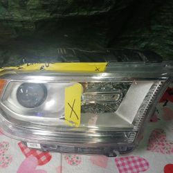2014-18 Dodge Durango Right Headlight 