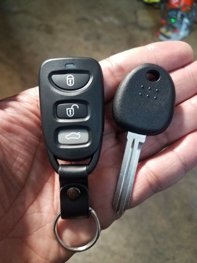$100 in Upland/Ontario | Hyundai or Kia Key & Separate Remote Copy (Accent, Tucson, Azera, Sorento, Optima, Sedona, Veloster, Santa Fe, Sonata)