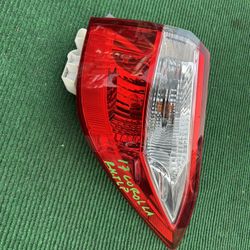 14 15 16 Toyota Corolla Tailllight Left Or Right 