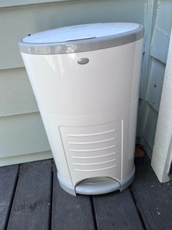 Diaper pail