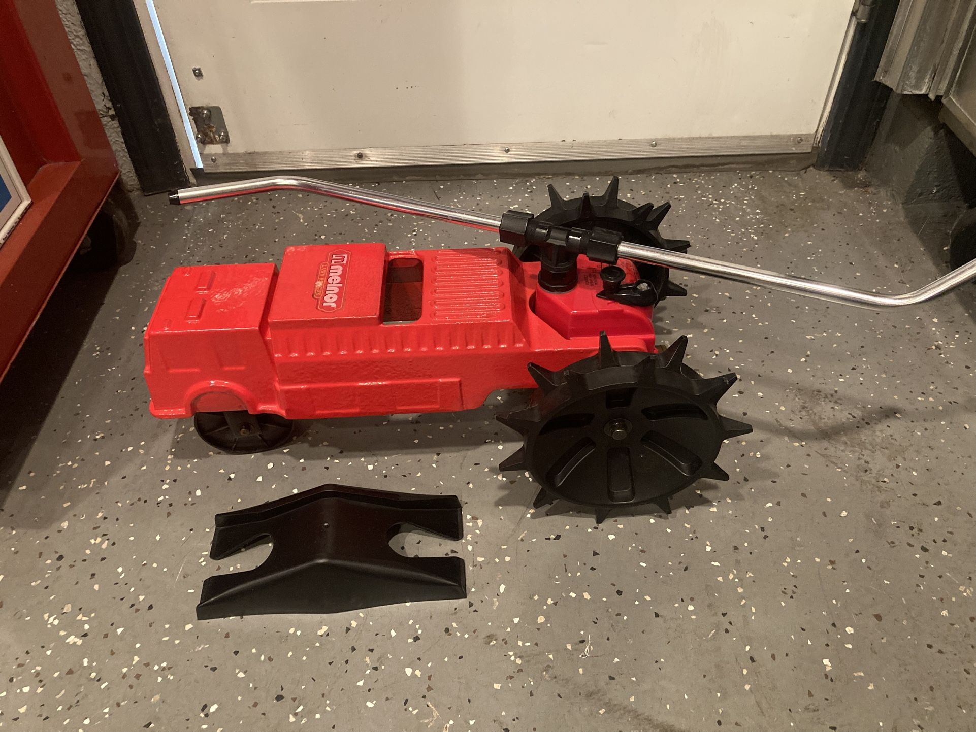 Lawn Sprinkler New Melnor