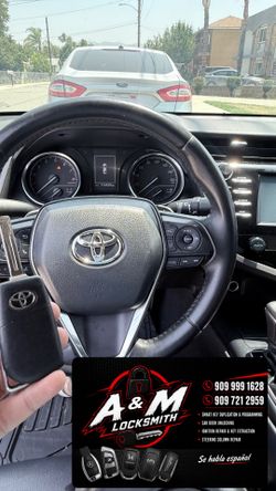 Car Keys N Remotes/ Llaves Con Control