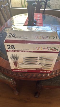 Dinnerware set