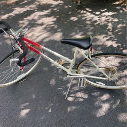 Vintage Schwinn Commuter Bike, 10Speed 27” 40$