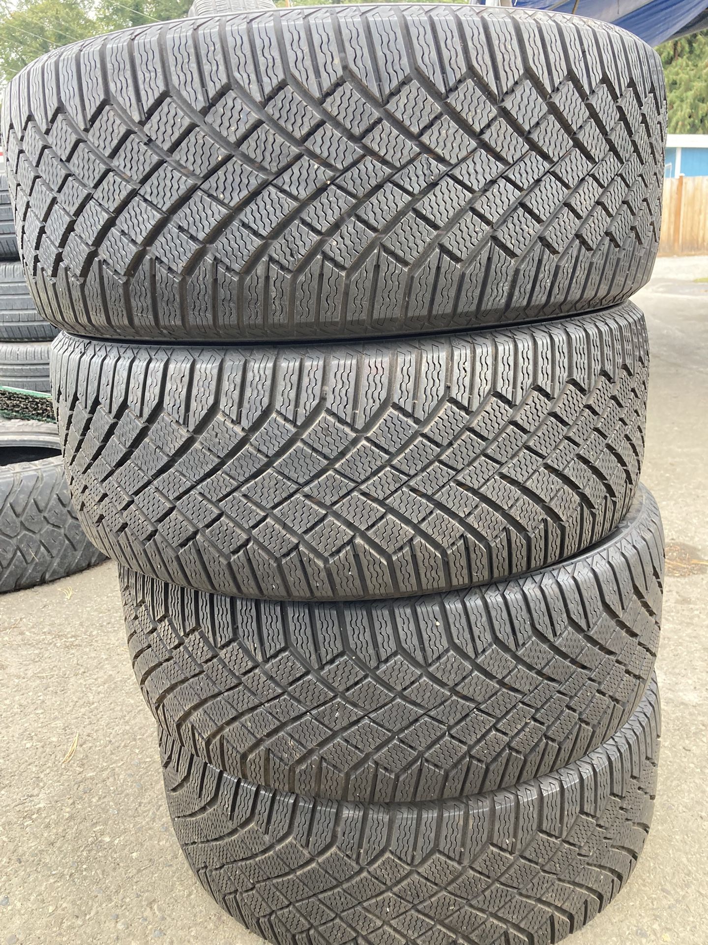 Set Of 245 45 20 Continental Tires 