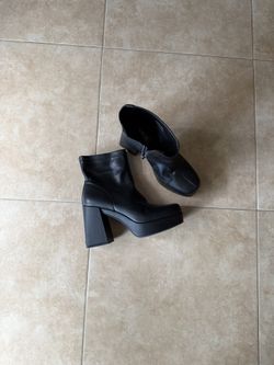 women’s chunky boots $20 firm price 