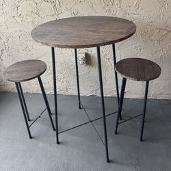 Small Bar/ Dinner Table 