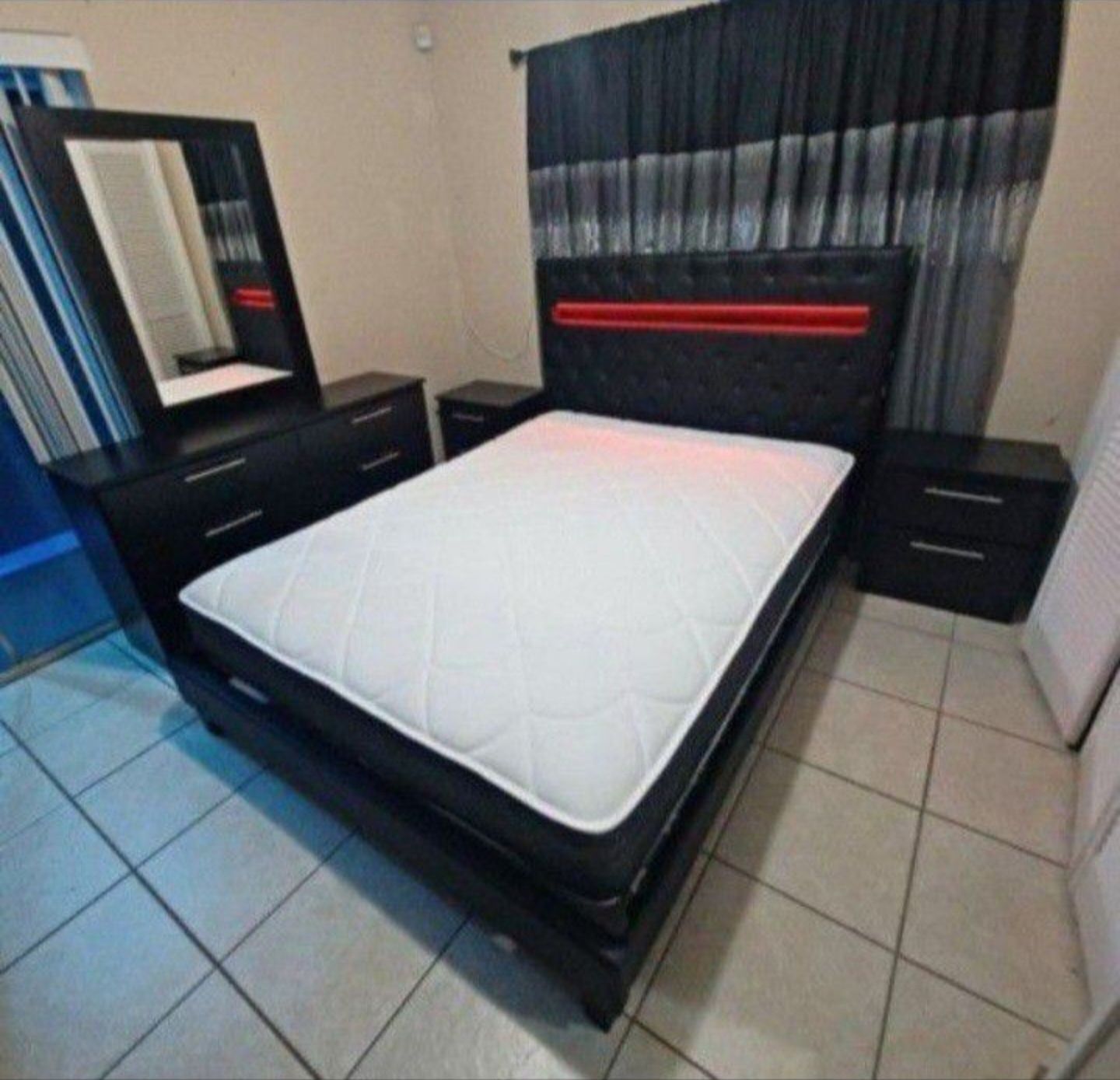 Bedroom Set Whit Led Light - Juego De Cuarto Con Luz Led