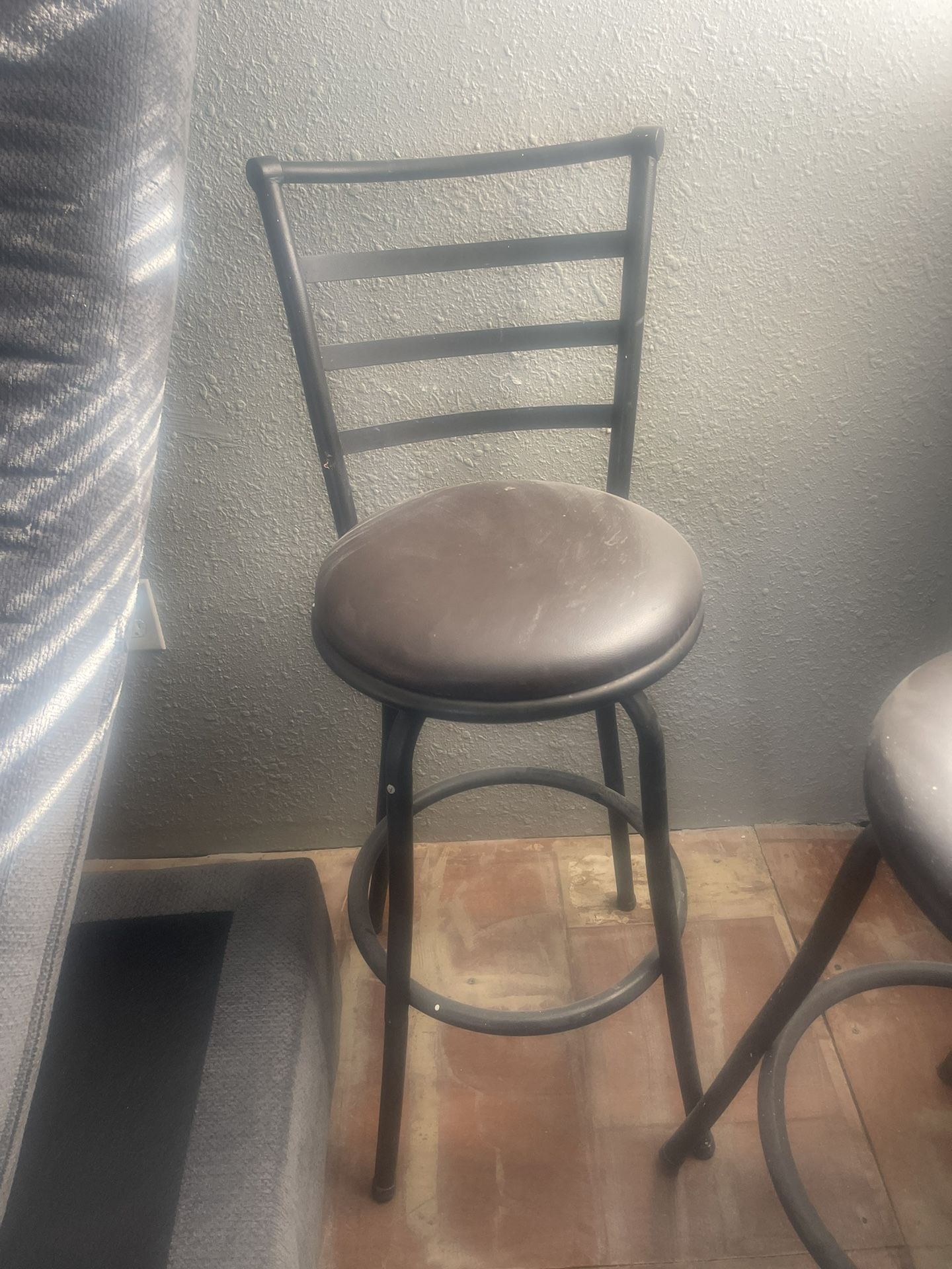 5 Bar Stools