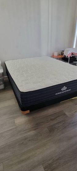 Queen Mattress, Boxspring, & Metal Frame!