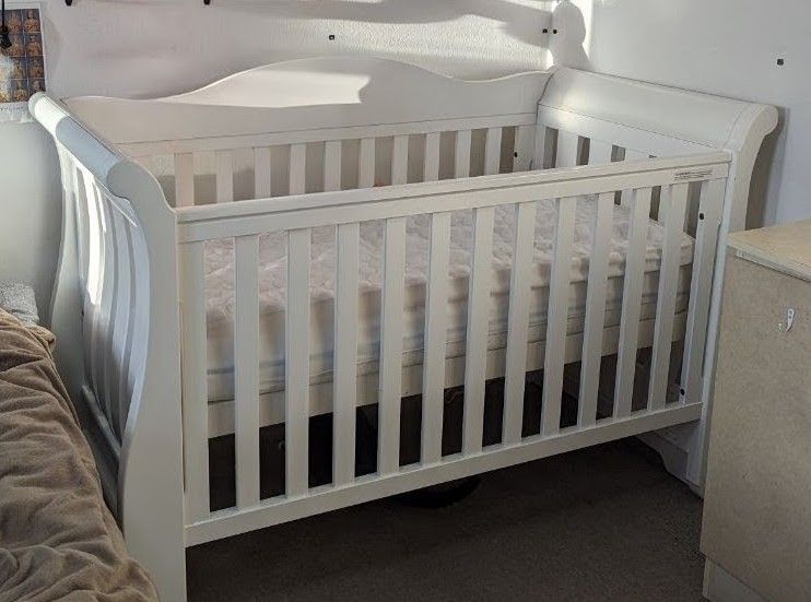 Baby Crib Boori