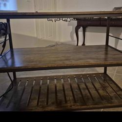 Kitchen Island 