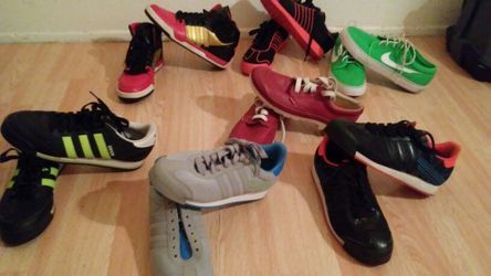 Shoes on sell for that low sizes 8 1\2 & 9 1\2 or 9 nike boots 10