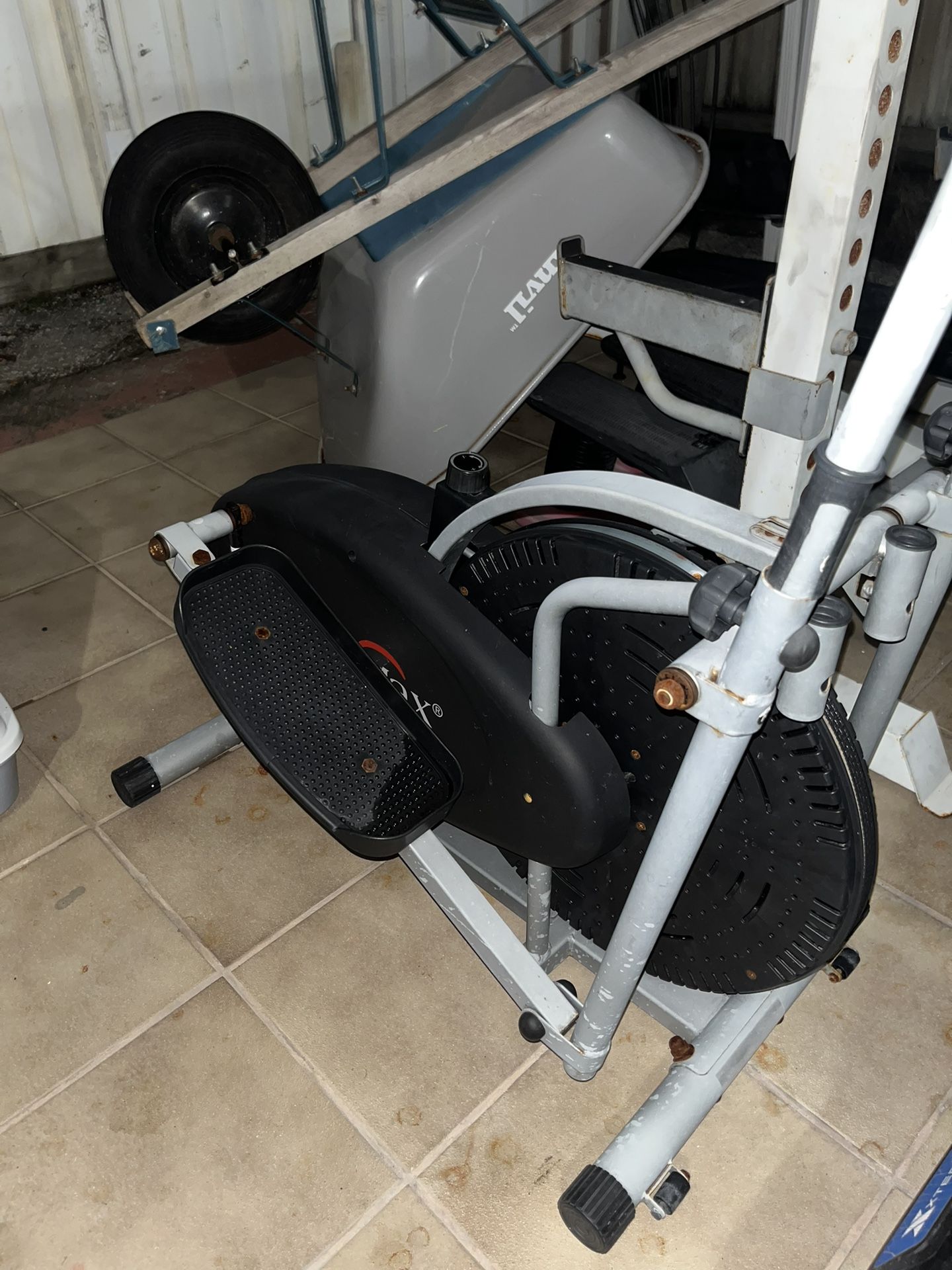 Elliptical trainer