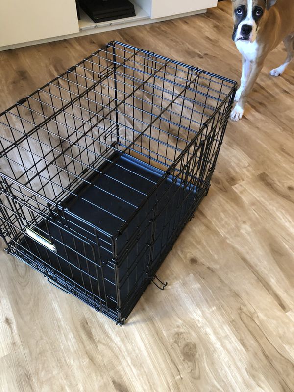 Top Paw 24” Double Folding Crate (PRACTICALLY BRAND NEW) for Sale in