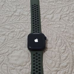 Apple Watch Series 8