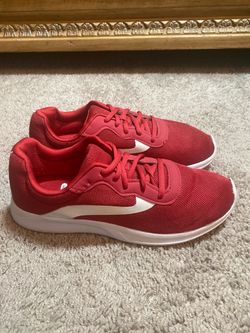 Size 9 womenโs Athletic Works Red Low-Top Sneakers with White Sole