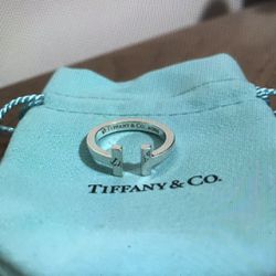 Tiffany Co Authentic t Ring Sz 8