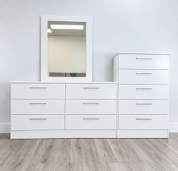DRESSER WITH MIRROR AND CHEST 🆕️