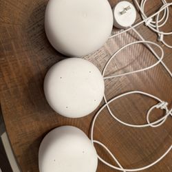 Google Nest Router And 2 WIFI Points