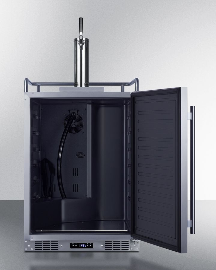 SUMMIT Refrigerator Mini Fridge SNC683OS 00975 .
