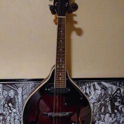 MANDOLIN 