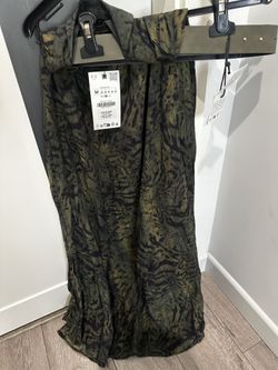 Zara Clothing Available For Women  Dress Skirt Jeans 