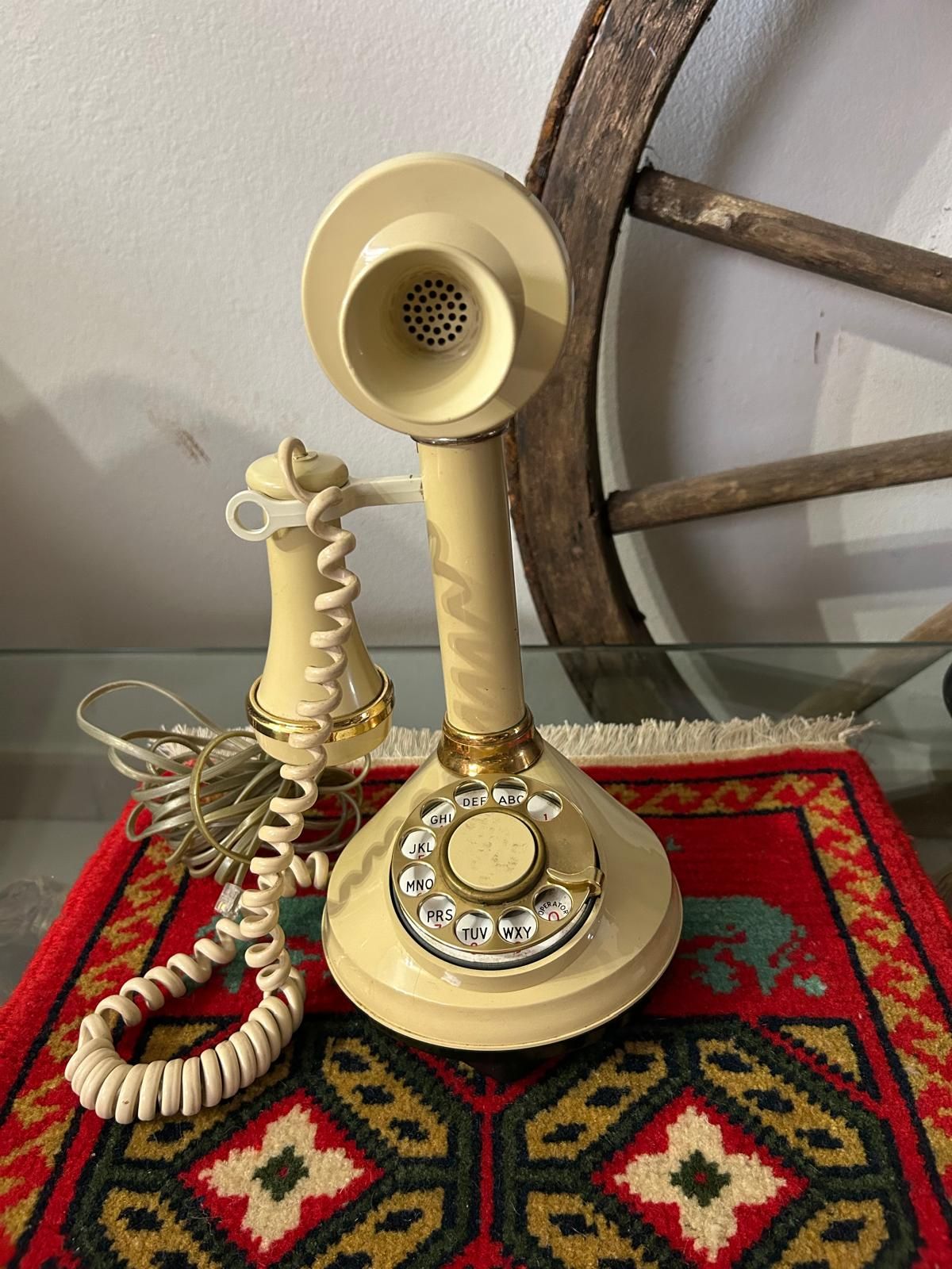 TELEFONO ANTIGUO DE BAKELITA CON AURICULAR MOBIL