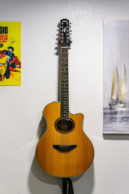 12 String Yamaha APX700II-12 Guitar Docerola