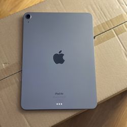 iPad Air 5th Gen 256gb - EXCELLENT Condition