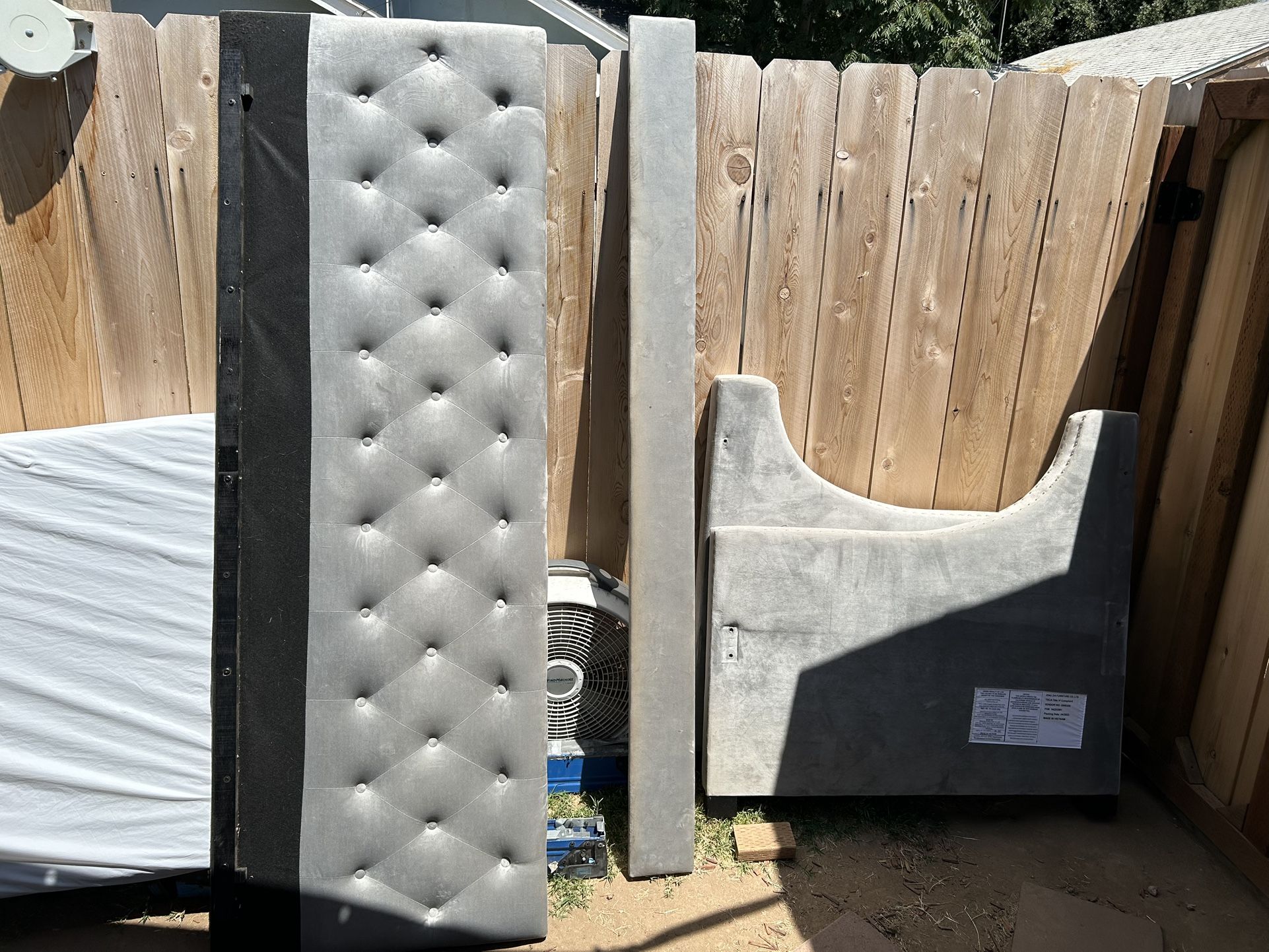 Twin Day Bed With New Mattress