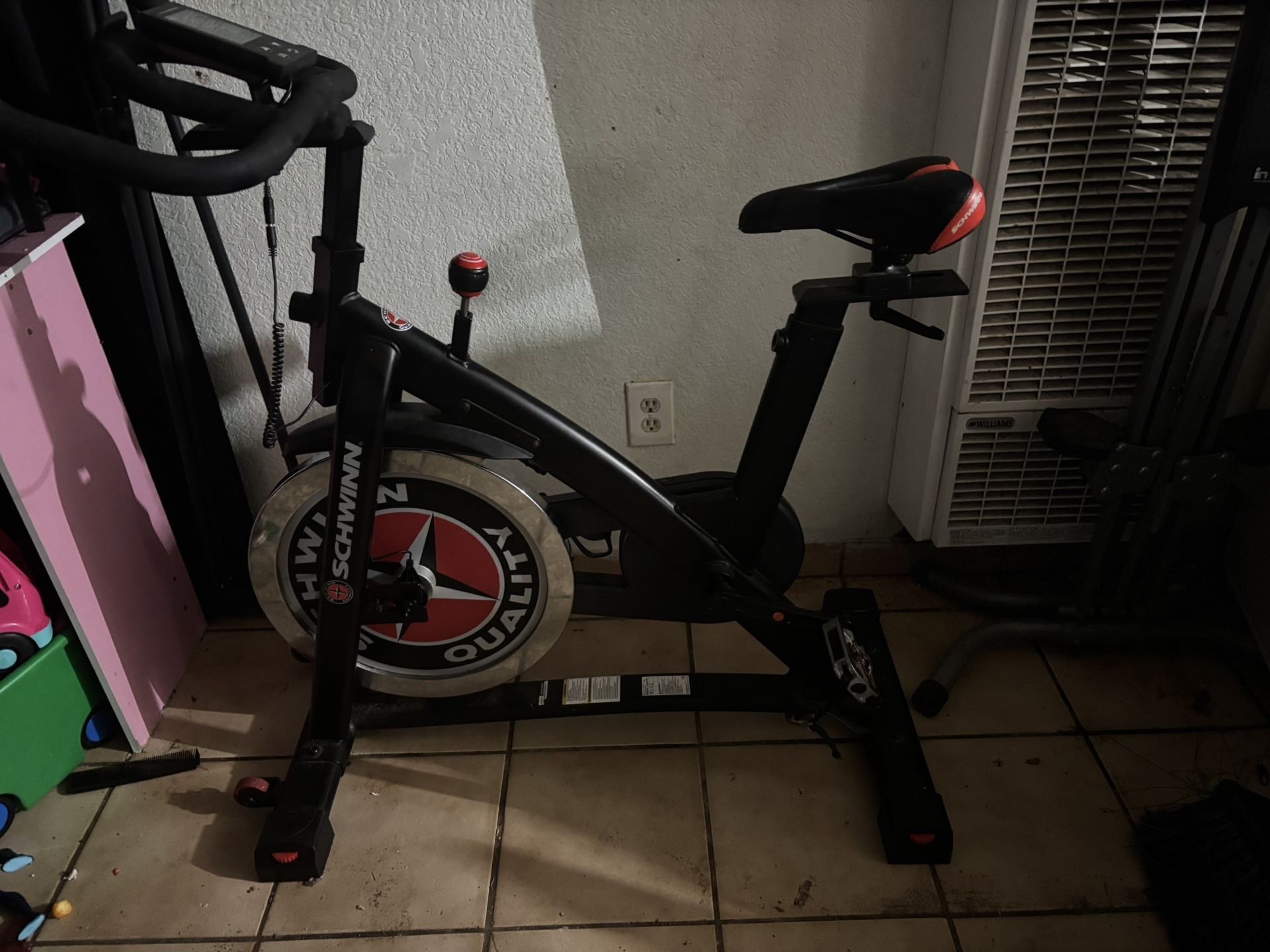 Schwinn IC3 Indoor Cycling Bike