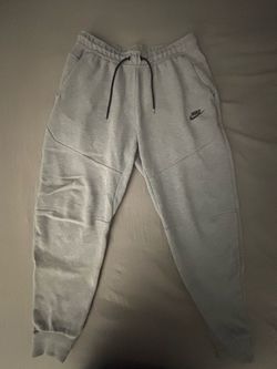 Nike tech pants M