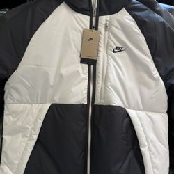 Nike Puffer Jacket Men Large