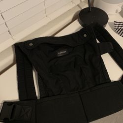 momcozy baby carrier 