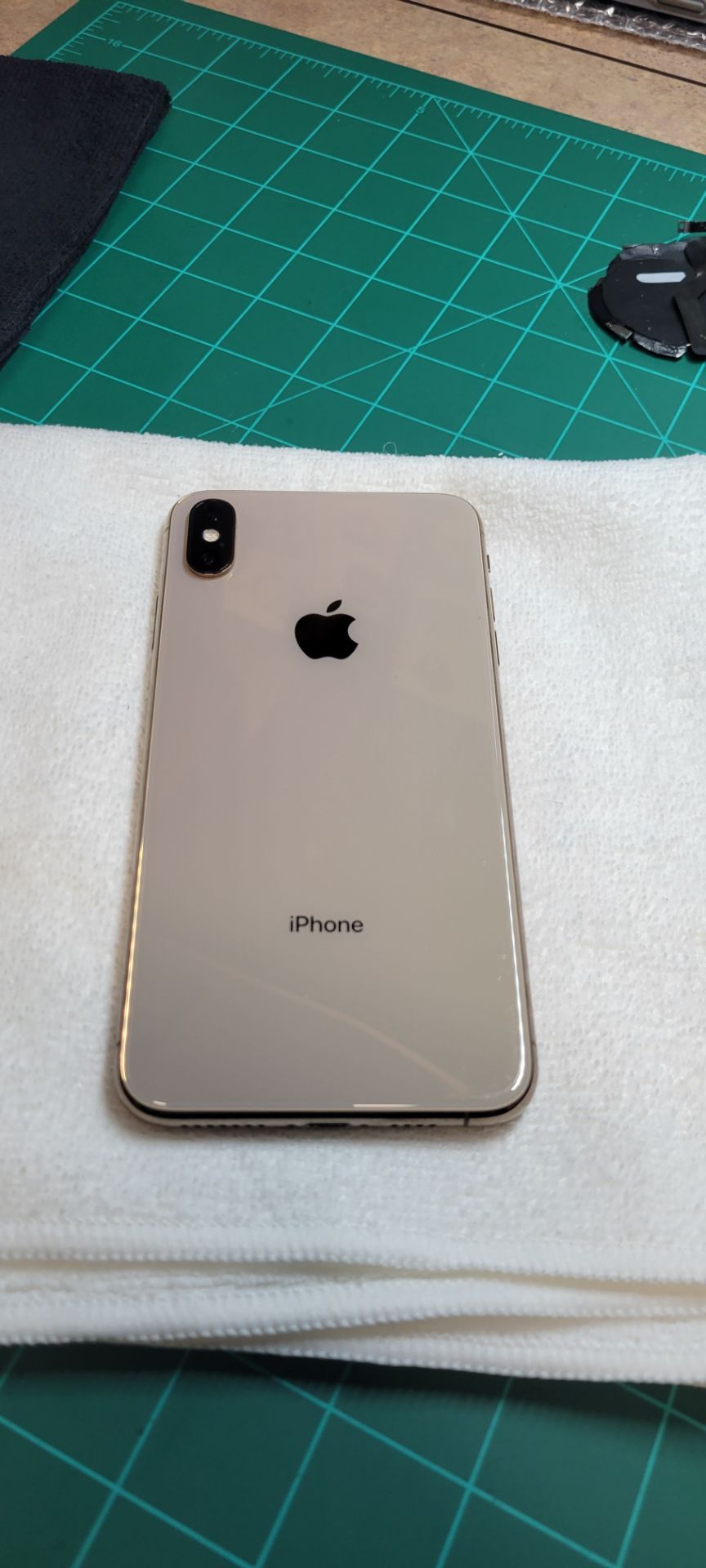 Iphone Xs max unlocked