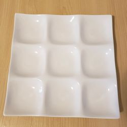 Serving Dish by Modern House