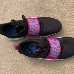 Nike Womens 8.5 Renew