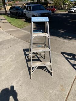Ladder 4 feet