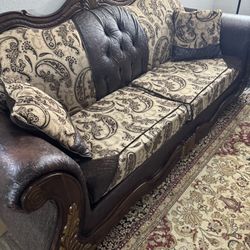 Set of 2 Sofas, 3 Side Tables, 4 Rugs