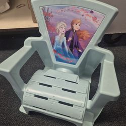 Frozen 2 Garden Chair for kids by Disney. 