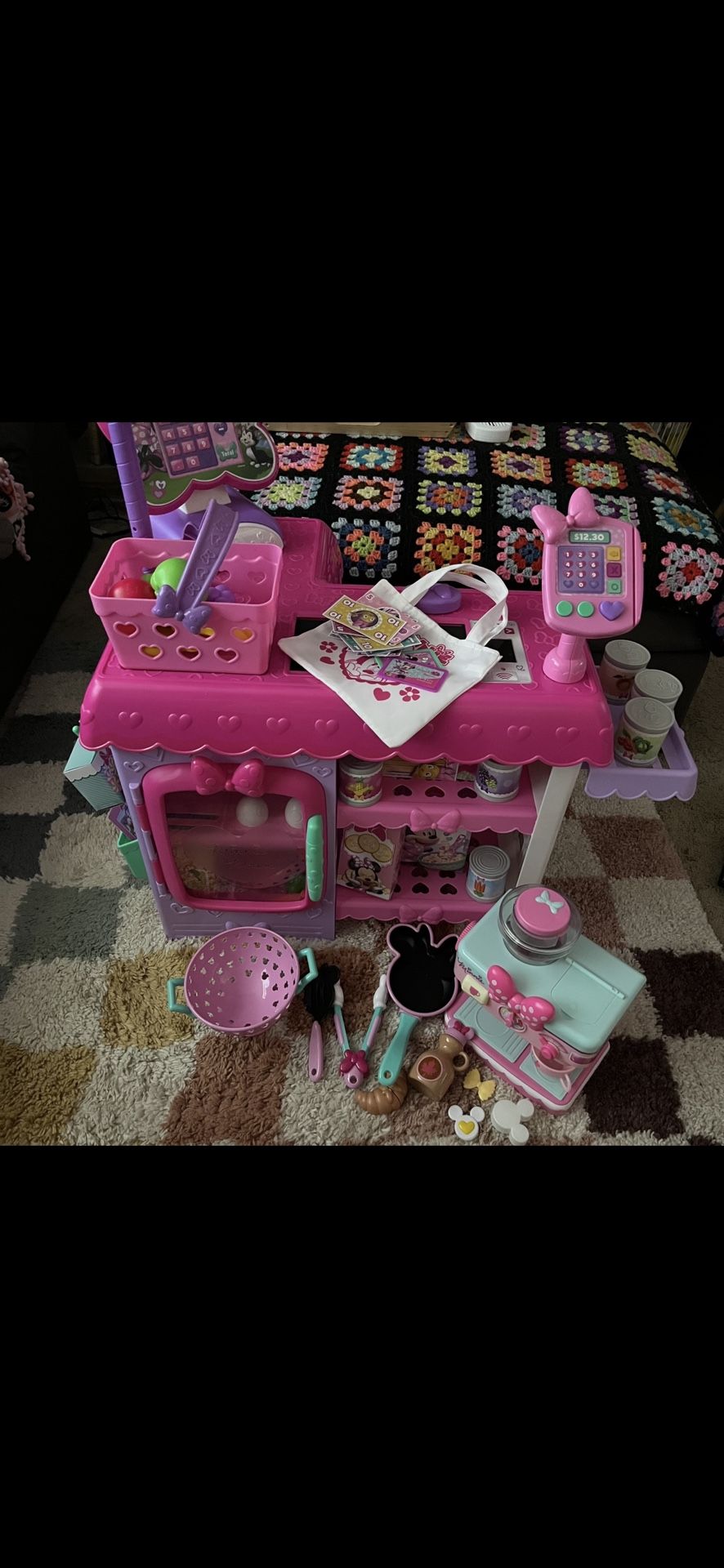 Minnie Mouse grocery store play set. $30