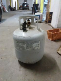 4.5 gal propane tank