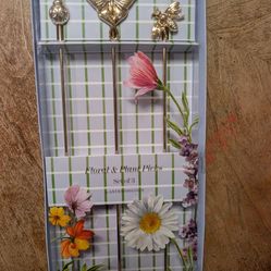 Anthropology plant picks in San Fernando 91340