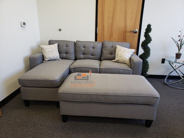 Brand New Light Grey Linen Sectional Sofa Couch +Ottoman (New In Box)
