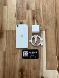 📱 iPhone SE | 64GB | White | Unlocked (Any Carrier)