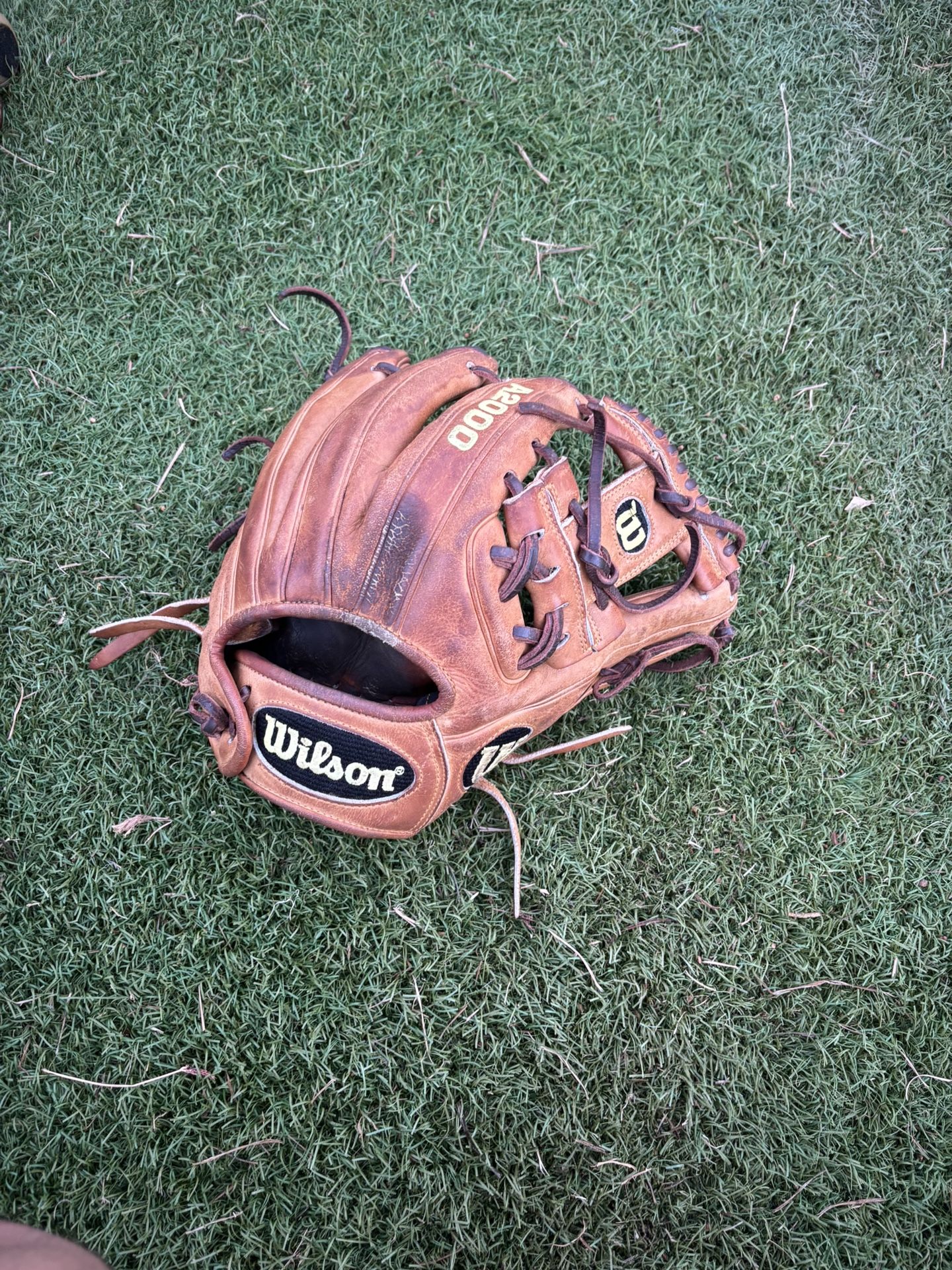 Wilson A2000